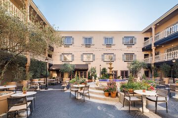 Hotel Exterior 75 of 77