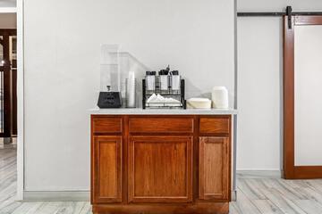 Yellowstone Park Inn and Suites