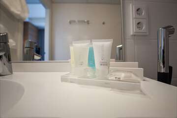 Bathroom amenities