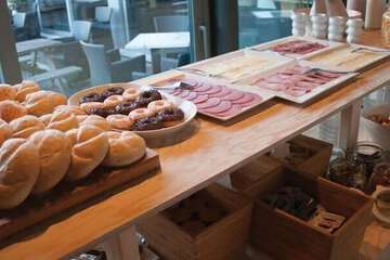 Breakfast buffet