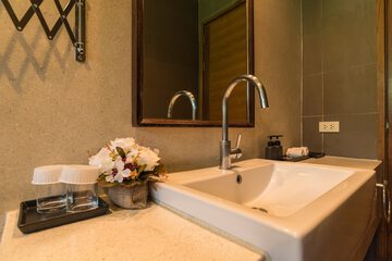 Bathroom amenities