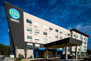 Tru by Hilton Lake City