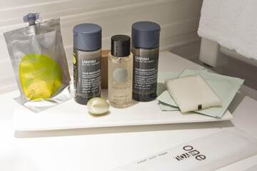 Bathroom amenities