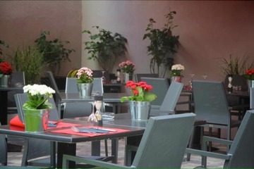 Food court