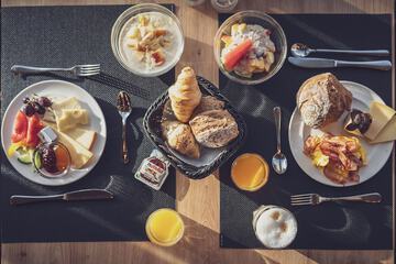 Breakfast buffet