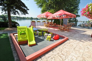 Children's play area - outdoor