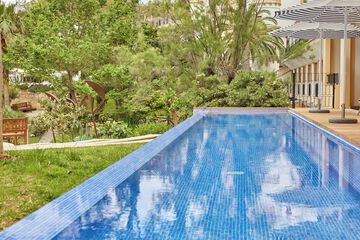 Private pool
