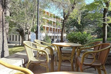 Coffee shop