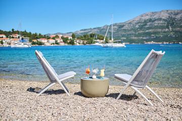 Beach bar