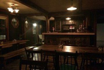 Hotel Bar