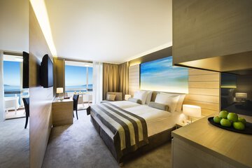 Beach/ocean view