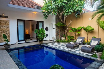 Private pool