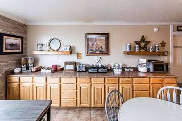 Breakfast area