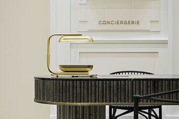 Concierge desk