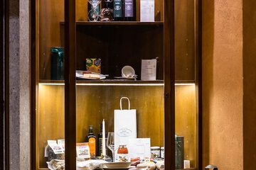 Gift shop
