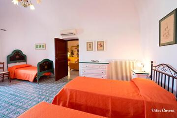 Photo 34