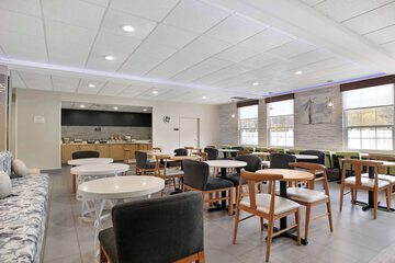 Breakfast/Coffee Service 26 of 28