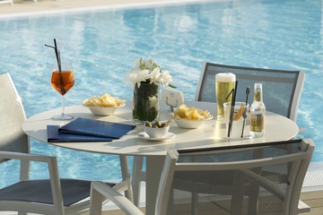 Poolside bar