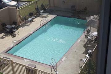 Pool 10 of 75
