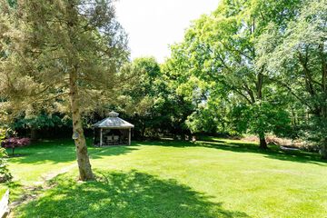 The Pines of Dresden Bed & Breakfast