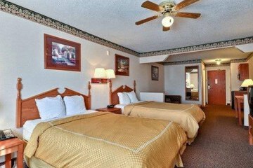  Rodeway Inn Carmel (Previously; Comfort Suites Carmel) 22