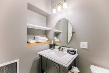 Room 32 of 81