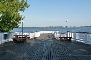 Dock