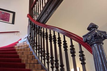 Handrails in stairways