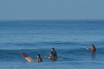 Surfing/boogie boarding
