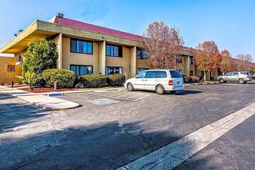 Rodeway Inn & Suites