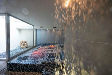 Indoor spa tub
