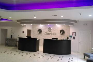 Check-in/check-out kiosk