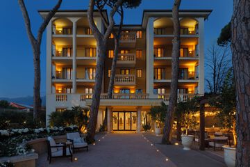 Front of property - evening/night