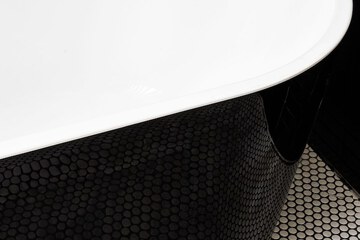 Deep soaking bathtub