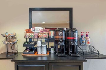 Breakfast/Coffee Service 33 of 33