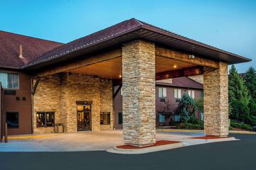 Hotel 3 of 64