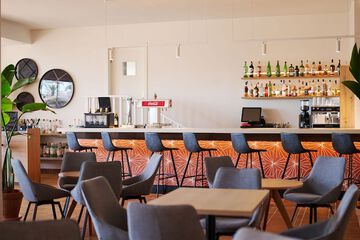 Snack bar