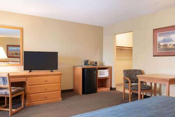 Travelodge by Wyndham Edson