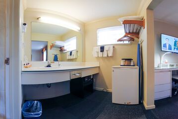 Room 14 of 39