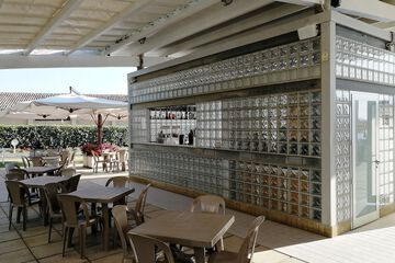 Beach bar