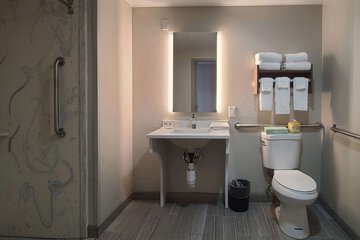 Room 17 of 31