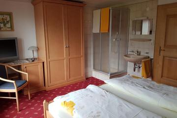 Photo 43