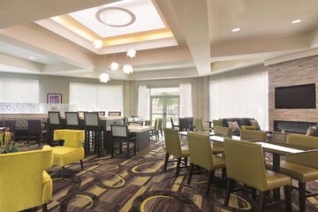 La Quinta Inn & Suites by Wyndham Oklahoma City Norman
