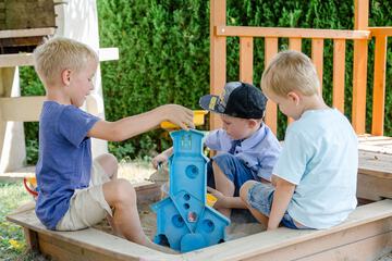 Children's play area - outdoor