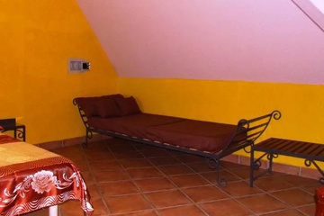 hotel_rooms