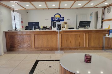 Concierge desk