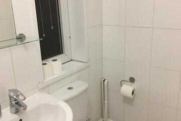 Photo 33