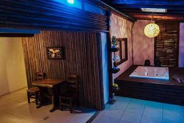 Private spa tub