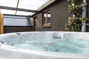 Private spa tub