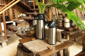 Coffee shop
